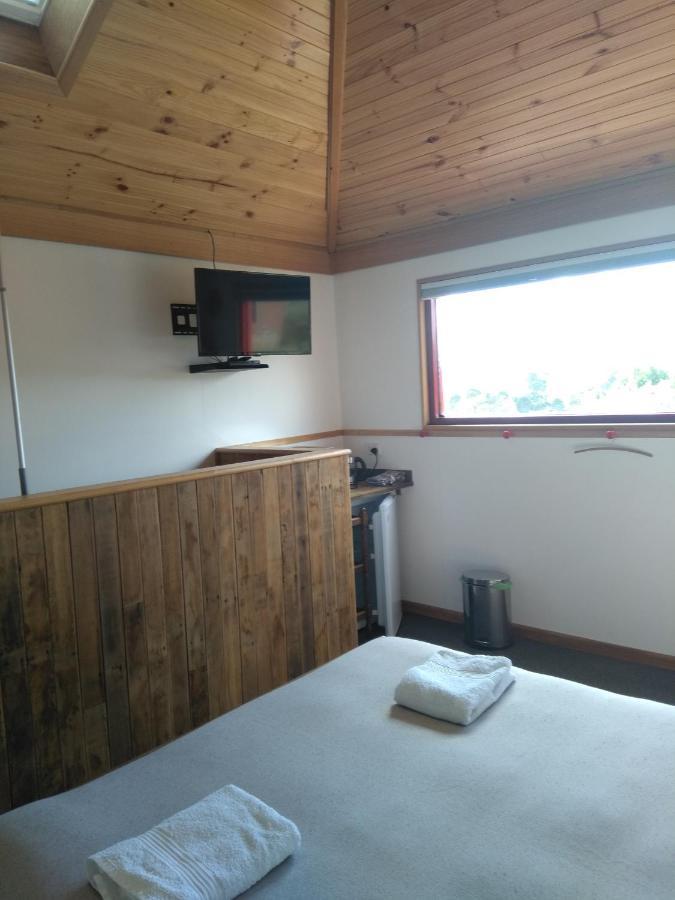 Cherry Top Farmstay - Boutique Eco Village Lilydale Extérieur photo